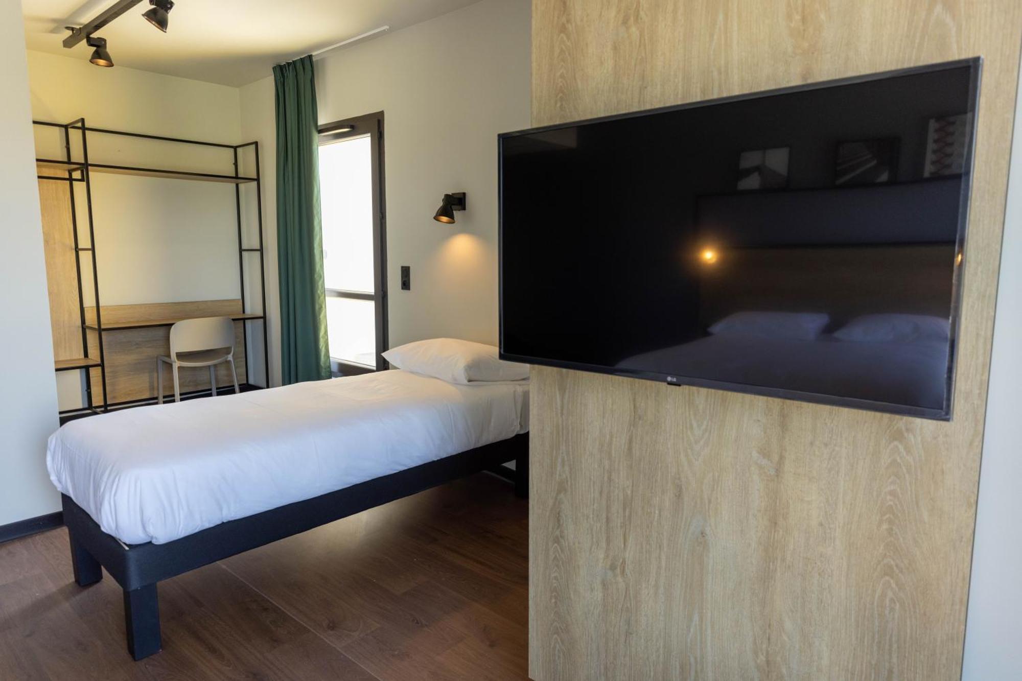 Ibis Marseille Technopole 3*